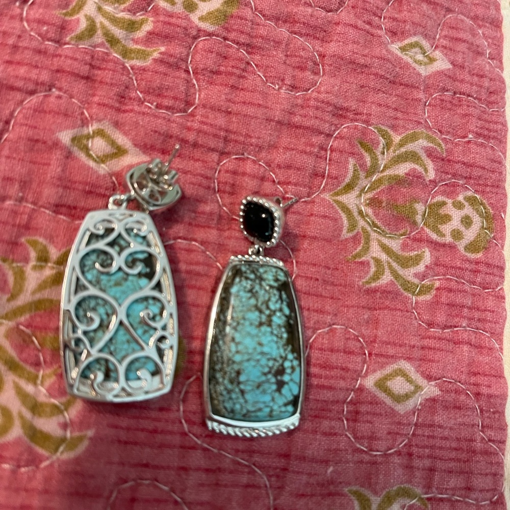 Turquoise and black onyx earrings - Picture 3 of 5